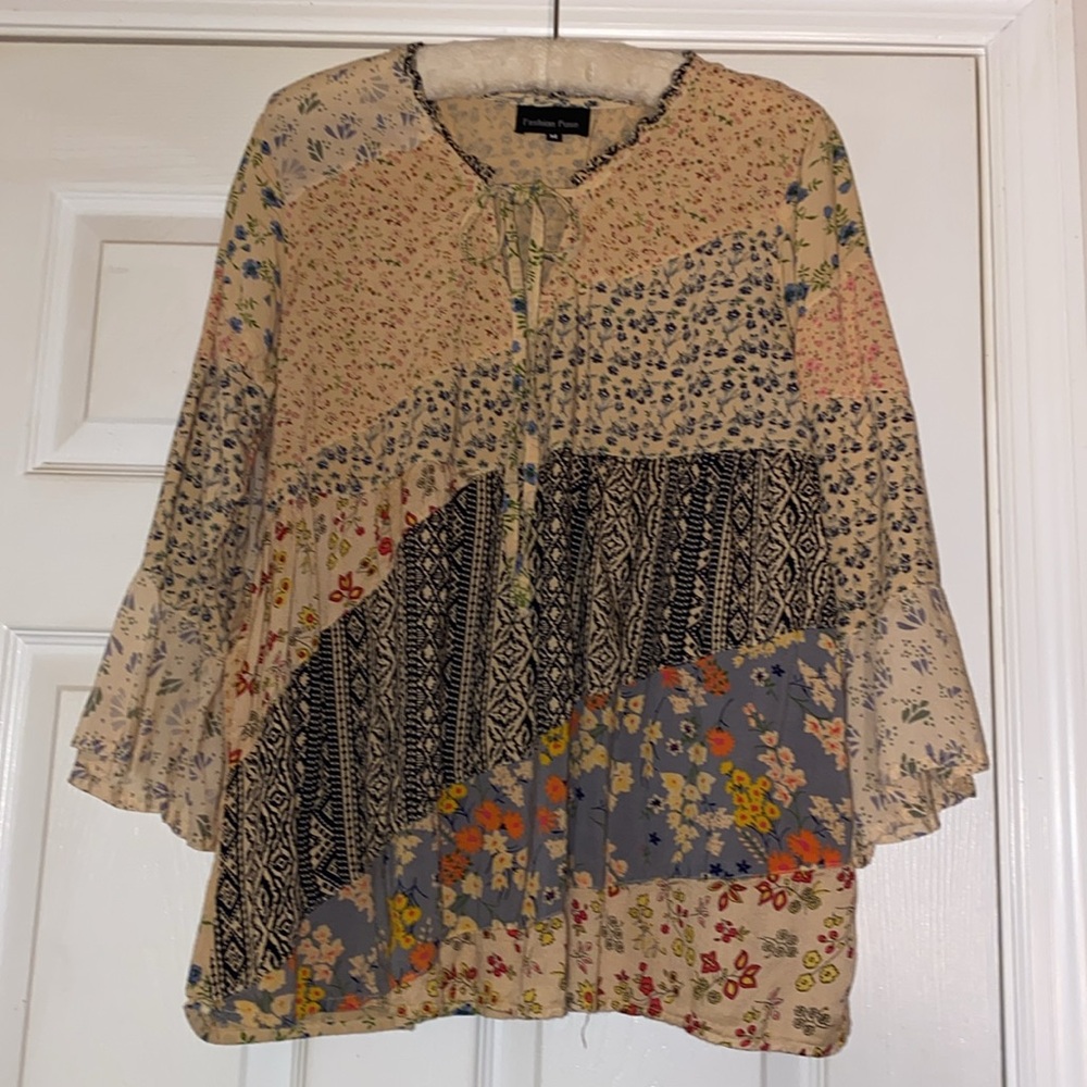 Women’s Fashion Fuse Peasant Multi Pattern-Multi Colored Tie Front Bell Sleeve M